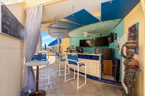 Copropriété à vendre à North Bay Village, Floride: 1 chambre, 65.5 m2 № 1981523 - photo 23