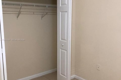 Condominio en alquiler en Doral, Florida, 3 dormitorios, 113.99 m2 № 2024850 - foto 17