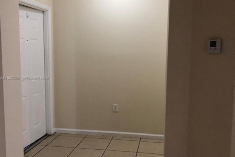 Condominio en alquiler en Doral, Florida, 3 dormitorios, 113.99 m2 № 2024850 - foto 13