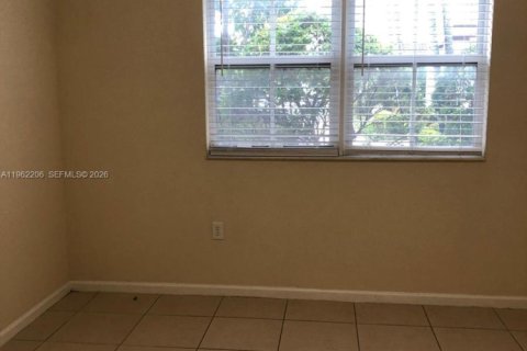 Condominio en alquiler en Doral, Florida, 3 dormitorios, 113.99 m2 № 2024850 - foto 14