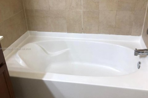 Condominio en alquiler en Doral, Florida, 3 dormitorios, 113.99 m2 № 2024850 - foto 15