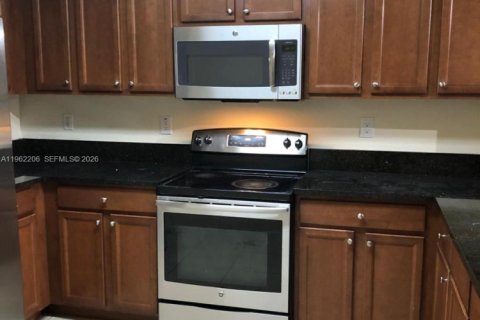 Condominio en alquiler en Doral, Florida, 3 dormitorios, 113.99 m2 № 2024850 - foto 7