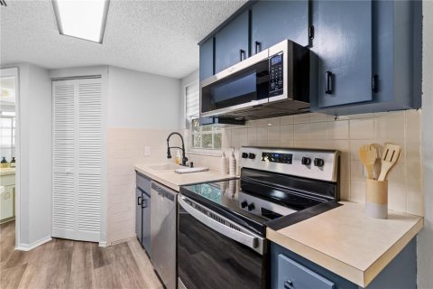 Condo in Ocala, Florida, 2 bedrooms  № 1843705 - photo 10