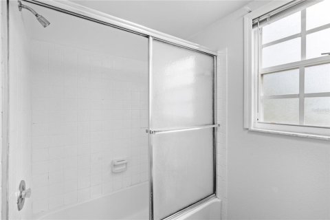 Condo in Ocala, Florida, 2 bedrooms  № 1843705 - photo 15