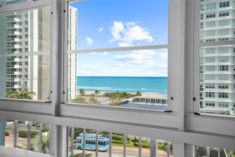 Copropriété à vendre à Miami Beach, Floride: 2 chambres, 179.77 m2 № 1858653 - photo 6