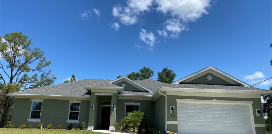 House in North Port, Florida 4 bedrooms, 192.03 sq.m. № 1158361