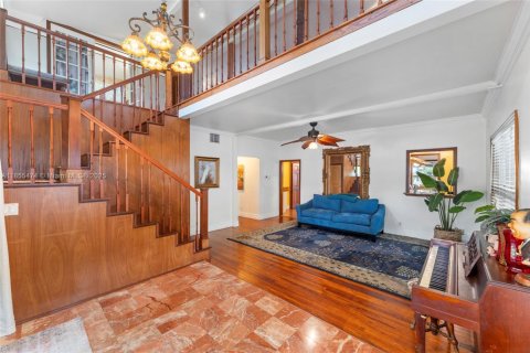 Снять в аренду виллу или дом в Форт-Лодердейл, Флорида 3 спальни, 290.6м2, № 1958553 - фото 8