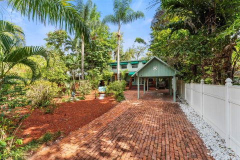 Снять в аренду виллу или дом в Форт-Лодердейл, Флорида 3 спальни, 290.6м2, № 1958553 - фото 4