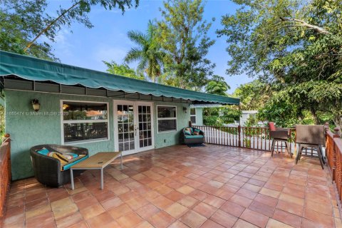 Снять в аренду виллу или дом в Форт-Лодердейл, Флорида 3 спальни, 290.6м2, № 1958553 - фото 28