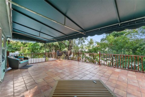 Снять в аренду виллу или дом в Форт-Лодердейл, Флорида 3 спальни, 290.6м2, № 1958553 - фото 27