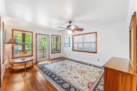 Снять в аренду виллу или дом в Форт-Лодердейл, Флорида 3 спальни, 290.6м2, № 1958553 - фото 15