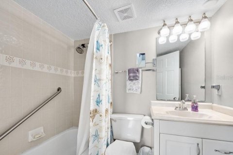 Condo in Ormond Beach, Florida, 2 bedrooms  № 2291312 - photo 15