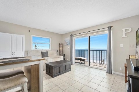 Condo in Ormond Beach, Florida, 2 bedrooms  № 2291312 - photo 24