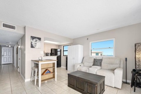 Condo in Ormond Beach, Florida, 2 bedrooms  № 2291312 - photo 25
