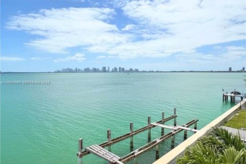 Copropriété à louer à North Bay Village, Floride: 3 chambres, 129.32 m2 № 2170258 - photo 18