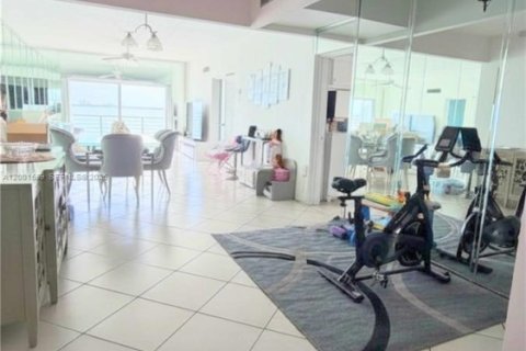 Copropriété à louer à North Bay Village, Floride: 3 chambres, 129.32 m2 № 2170258 - photo 13