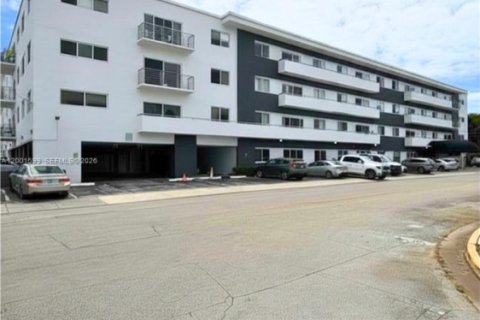 Copropriété à louer à North Bay Village, Floride: 3 chambres, 129.32 m2 № 2170258 - photo 24