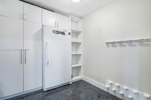 Снять в аренду кондоминиум в Майами, Флорида 2 спальни, 176.05м2, № 2145884 - фото 15
