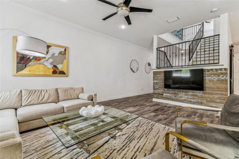 Touwnhouse à vendre à Tampa, Floride: 3 chambres, 247.68 m2 № 1872839 - photo 11