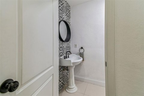 Touwnhouse à vendre à Tampa, Floride: 3 chambres, 247.68 m2 № 1872839 - photo 6