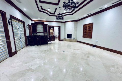 Villa ou maison à louer à Pinecrest, Floride: 6 chambres, 718.97 m2 № 1989291 - photo 24