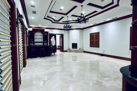 Villa ou maison à louer à Pinecrest, Floride: 6 chambres, 718.97 m2 № 1989291 - photo 22