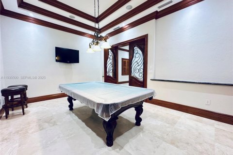 Villa ou maison à louer à Pinecrest, Floride: 6 chambres, 718.97 m2 № 1989291 - photo 28