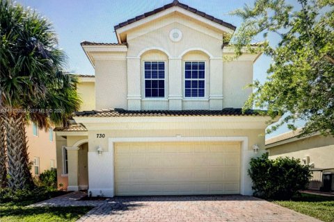 House in Port St. Lucie, Florida 4 bedrooms, 183.3 sq.m. № 2033722 - photo 4