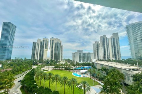 Condominio en venta en Sunny Isles Beach, Florida, 2 dormitorios, 93.37 m2 № 1934889 - foto 14