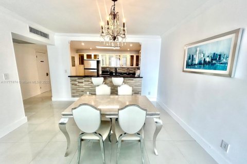 Condominio en venta en Sunny Isles Beach, Florida, 2 dormitorios, 93.37 m2 № 1934889 - foto 8