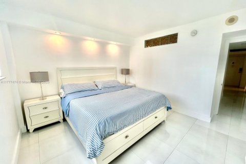 Condominio en venta en Sunny Isles Beach, Florida, 2 dormitorios, 93.37 m2 № 1934889 - foto 10