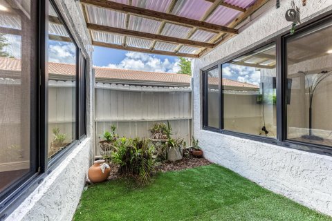 Villa ou maison à louer à Boynton Beach, Floride: 3 chambres, 154.87 m2 № 2387757 - photo 10