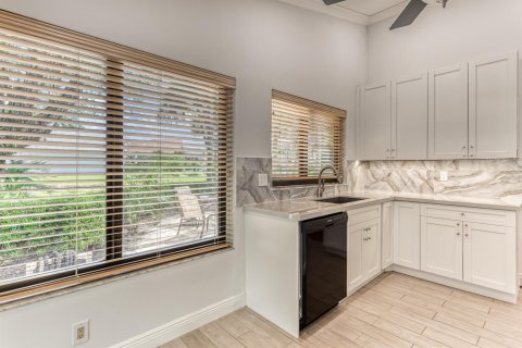 Villa ou maison à louer à Boynton Beach, Floride: 3 chambres, 154.87 m2 № 2387757 - photo 9