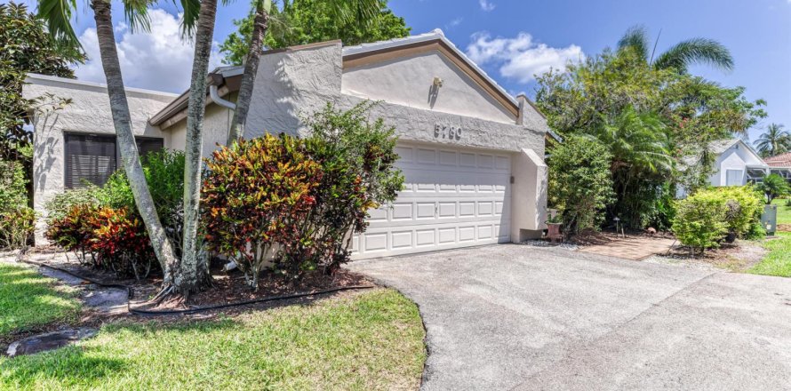Villa ou maison à Boynton Beach, Floride 3 chambres, 154.87 m2 № 2387757