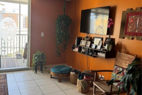 Copropriété à louer à Hallandale Beach, Floride: 1 chambre, 89.93 m2 № 1985466 - photo 5