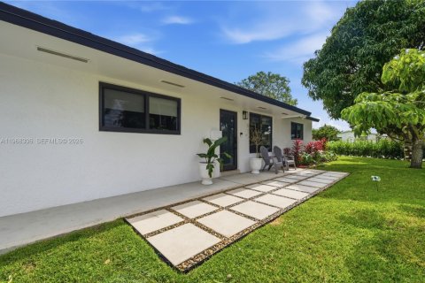 Casa en venta en Hollywood, Florida, 3 dormitorios, 121.14 m2 № 2031631 - foto 25