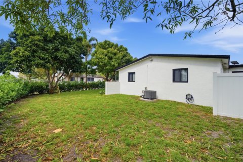 Casa en venta en Hollywood, Florida, 3 dormitorios, 121.14 m2 № 2031631 - foto 23