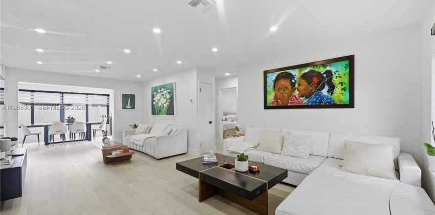 Casa en Hollywood, Florida 3 dormitorios, 121.14 m2 № 2031631
