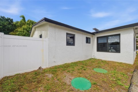 Casa en venta en Hollywood, Florida, 3 dormitorios, 121.14 m2 № 2031631 - foto 21