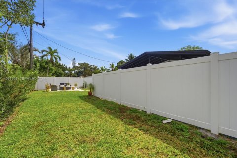 Casa en venta en Hollywood, Florida, 3 dormitorios, 121.14 m2 № 2031631 - foto 20