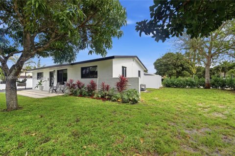 Casa en venta en Hollywood, Florida, 3 dormitorios, 121.14 m2 № 2031631 - foto 24