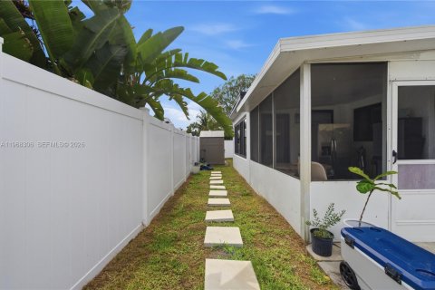 Casa en venta en Hollywood, Florida, 3 dormitorios, 121.14 m2 № 2031631 - foto 26
