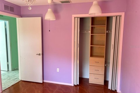 Villa ou maison à vendre à Tampa, Floride: 3 chambres, 129.69 m2 № 2306144 - photo 8