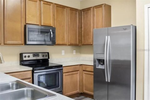 House in Zephyrhills, Florida 3 bedrooms, 131.92 sq.m. № 1219939 - photo 2