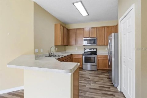 House in Zephyrhills, Florida 3 bedrooms, 131.92 sq.m. № 1219939 - photo 8