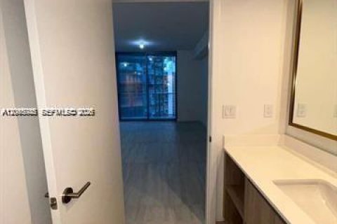 Copropriété à louer à Miami, Floride № 2279140 - photo 13