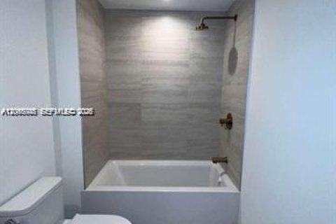Copropriété à louer à Miami, Floride № 2279140 - photo 12