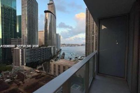 Studio à Condo à Miami, Floride  № 2279140