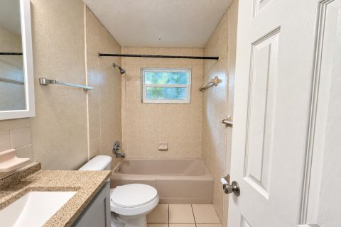 Appartement à louer à Lauderhill, Floride: 1 chambre, 205.78 m2 № 2439297 - photo 7