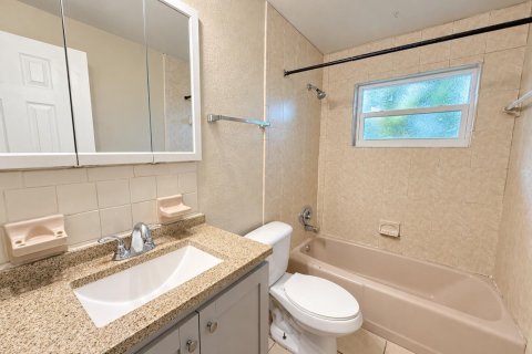 Appartement à louer à Lauderhill, Floride: 1 chambre, 205.78 m2 № 2439297 - photo 4